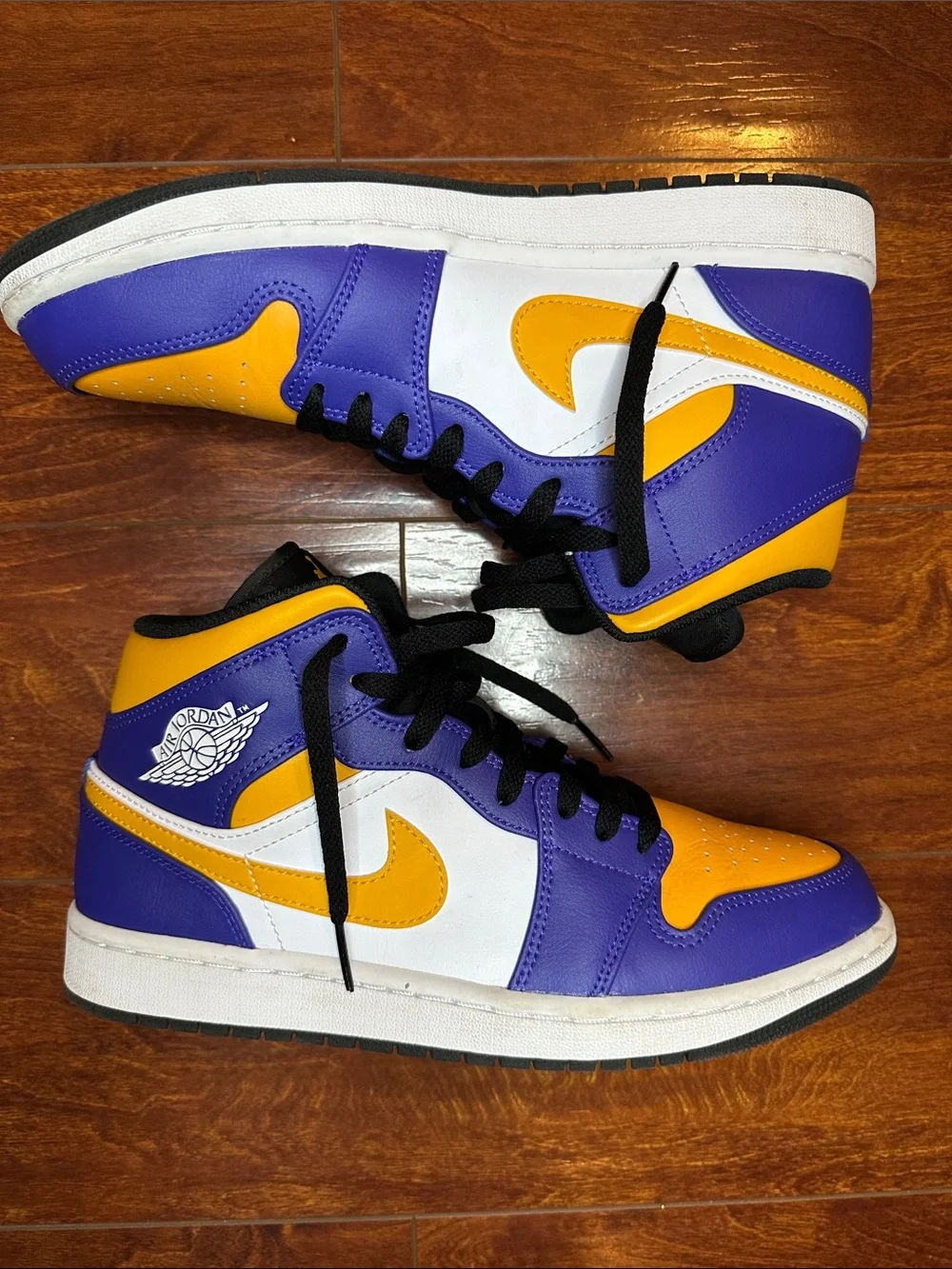 Nike Air Jordan 1 Mid Lakers Purple Gold Men’s Size 9 DQ8426-517